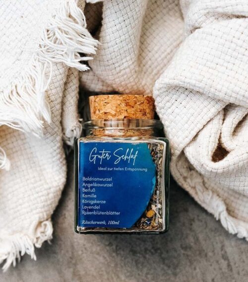Räucherwerk, Guter Schlaf, Baldrianwurzel, Angelikawurzel, Beifuß, Kamillie, Königskerze, Lavendel, Rosenblütenblätter
