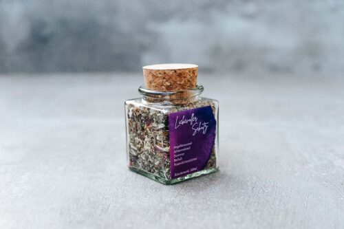 Räucherwerk, Energetik, Angelikawurzel, Johanneskraut, Dammar, Beifuß, Rosenblütenblätter