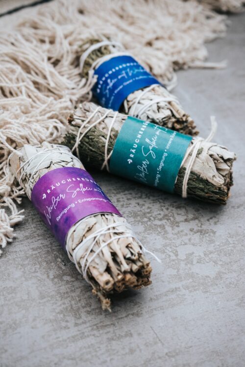 Räucherbündel Weißer Salbei, Wacholderspitzen, Zedernholz, Lavendel