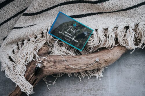 Turmalin-Pendel mit gefasstem Mondstein